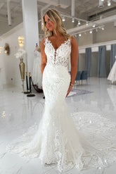 Chic White Mermaid Spaghetti Straps V-Neck Sleeveless Lace Beaded Tulle Chapel Train Wedding Dress With Appliques